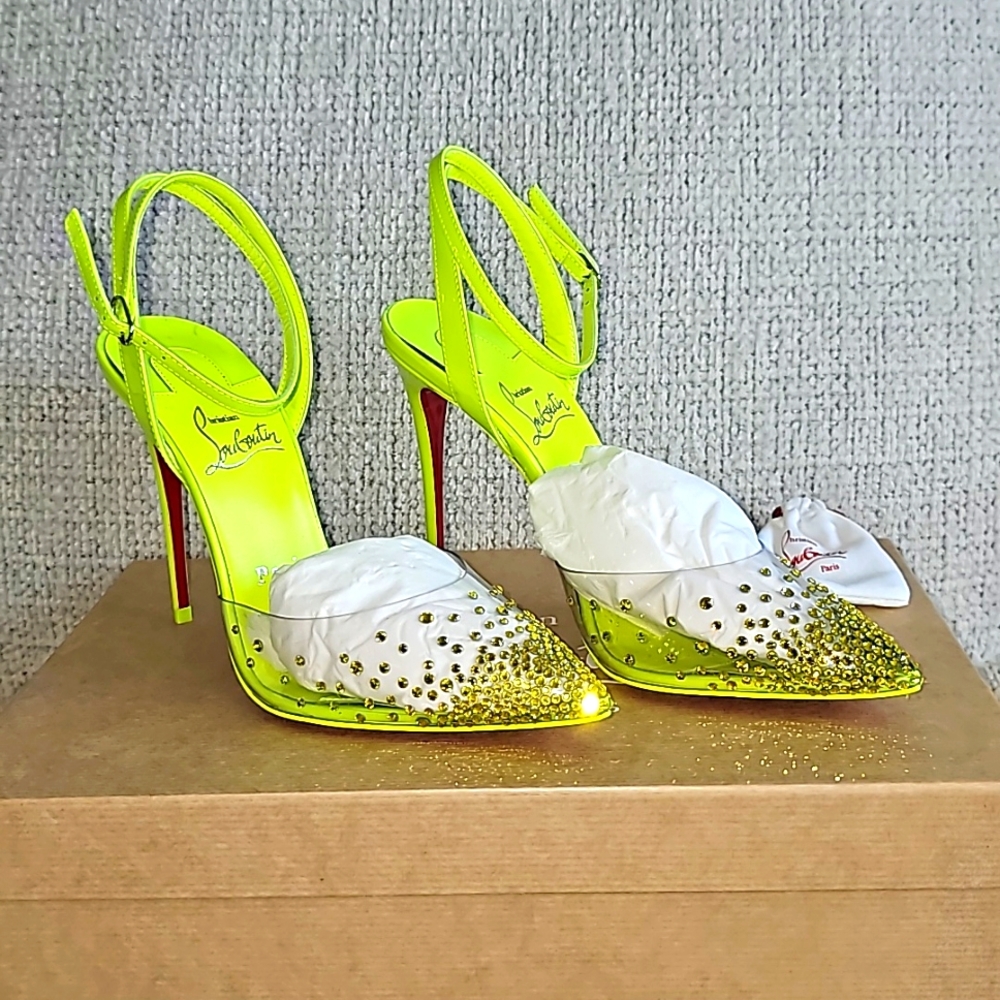 NWOT Christian Louboutin Spikaqueen